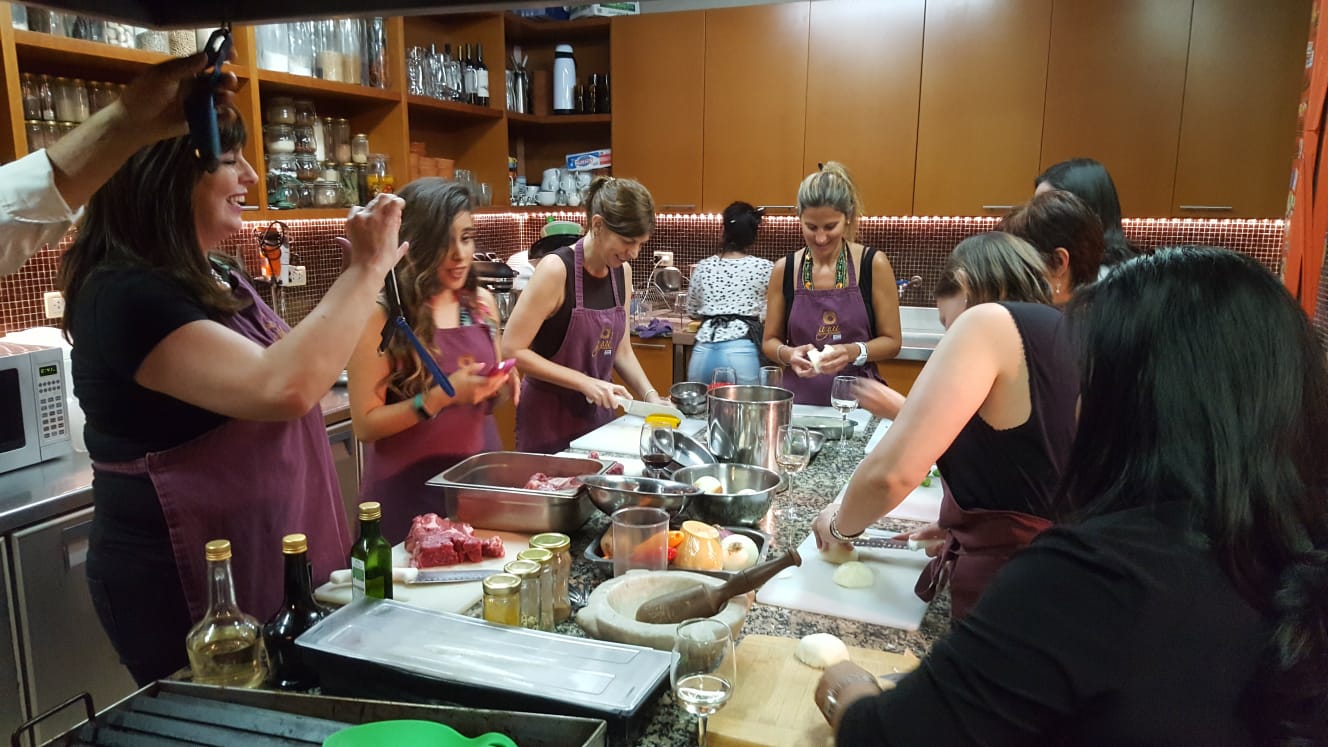 Aula De Culinária Argentina E Almoço Ou Jantar