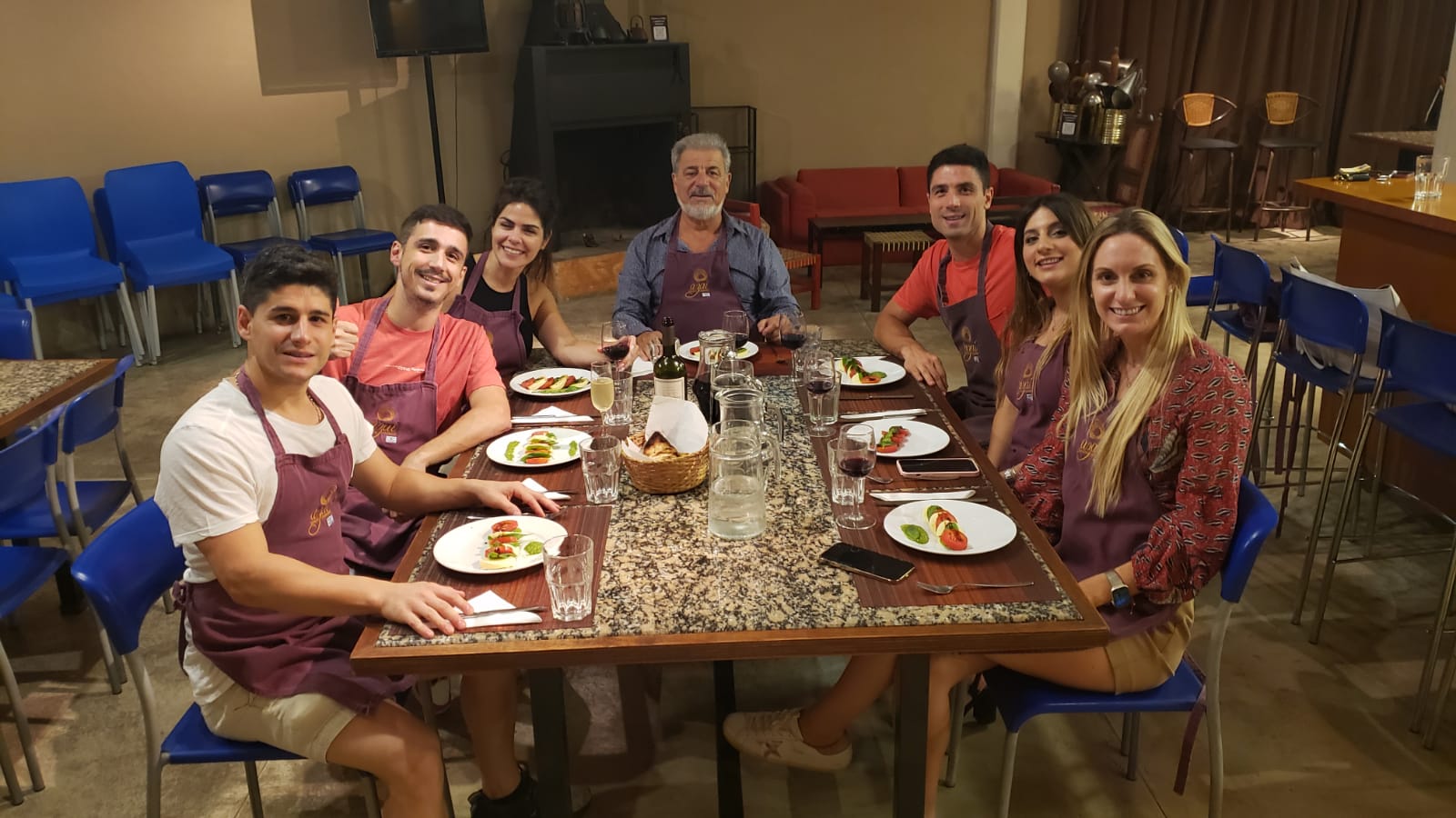 Aula De Culinária Argentina E Almoço Ou Jantar